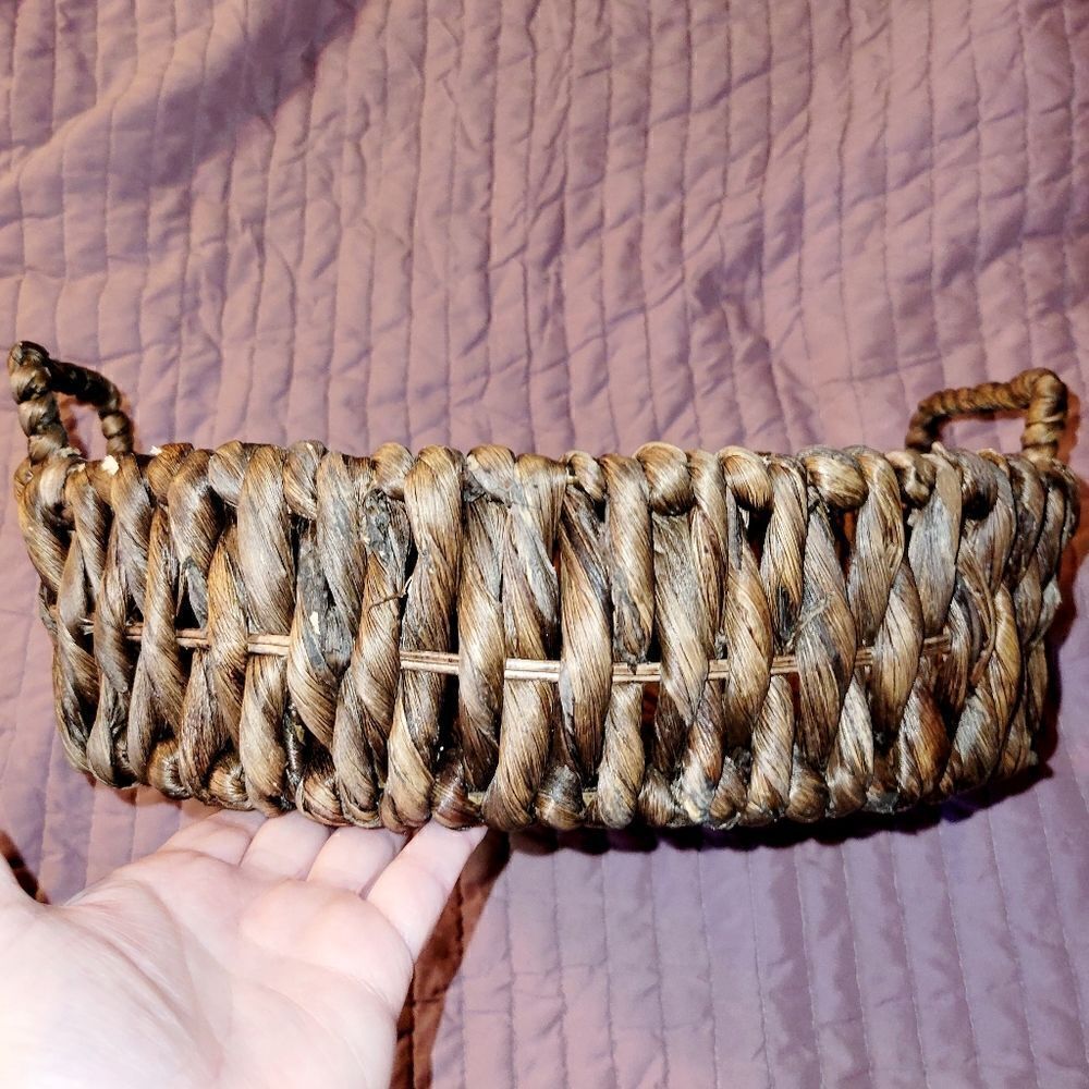 3 Woven stackable baskets. - Picture 5 of 15